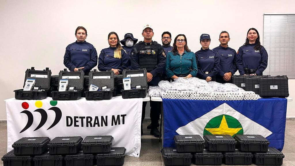 Detran entrega 30 etilômetros ao Batalhão de Trânsito para reforço na fiscalização - 